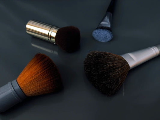 Environnement et fond de teint : produits durables à adopter - Hailey Beauty