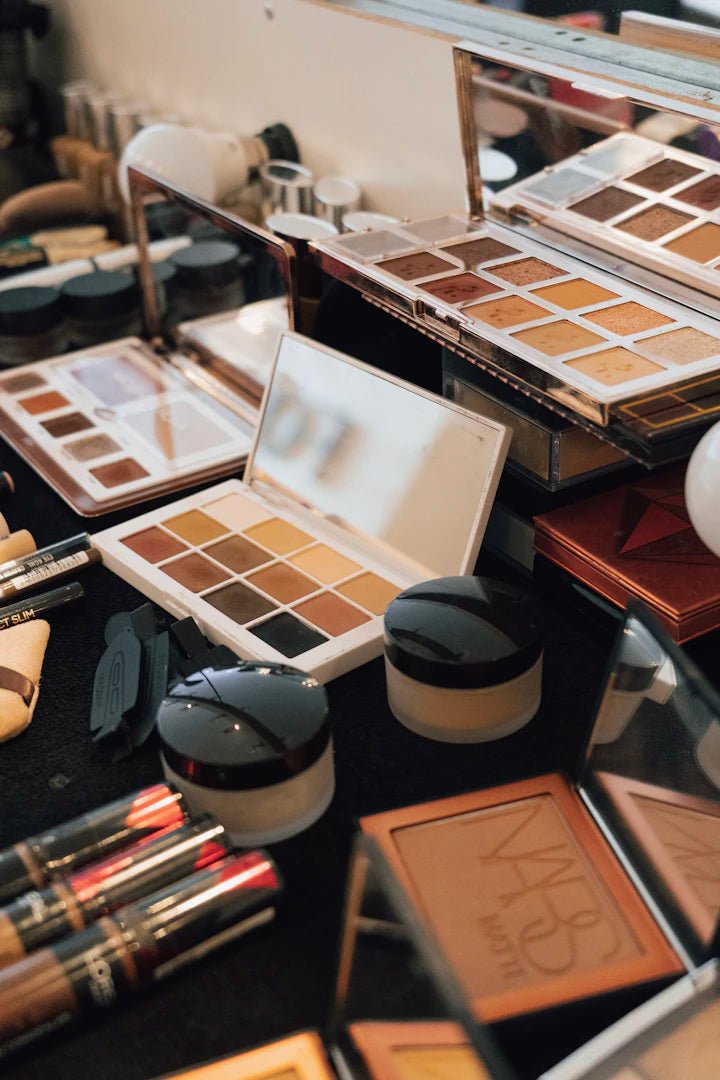 Maîtrisez l'Application de Votre Fond de Teint Adaptable - Hailey Beauty