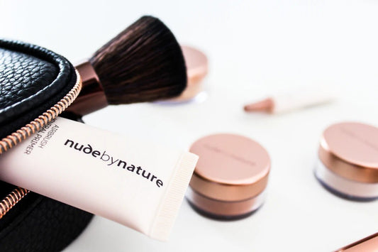 Tendances de Fond de Teint Adaptable chez les Célébrités - Hailey Beauty